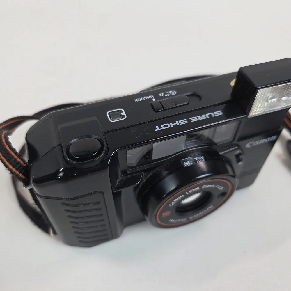 Canon Sure Shot Vintage 35mm Film Camera 38mm f/2.8 - Powers On - Picture 3 of 15